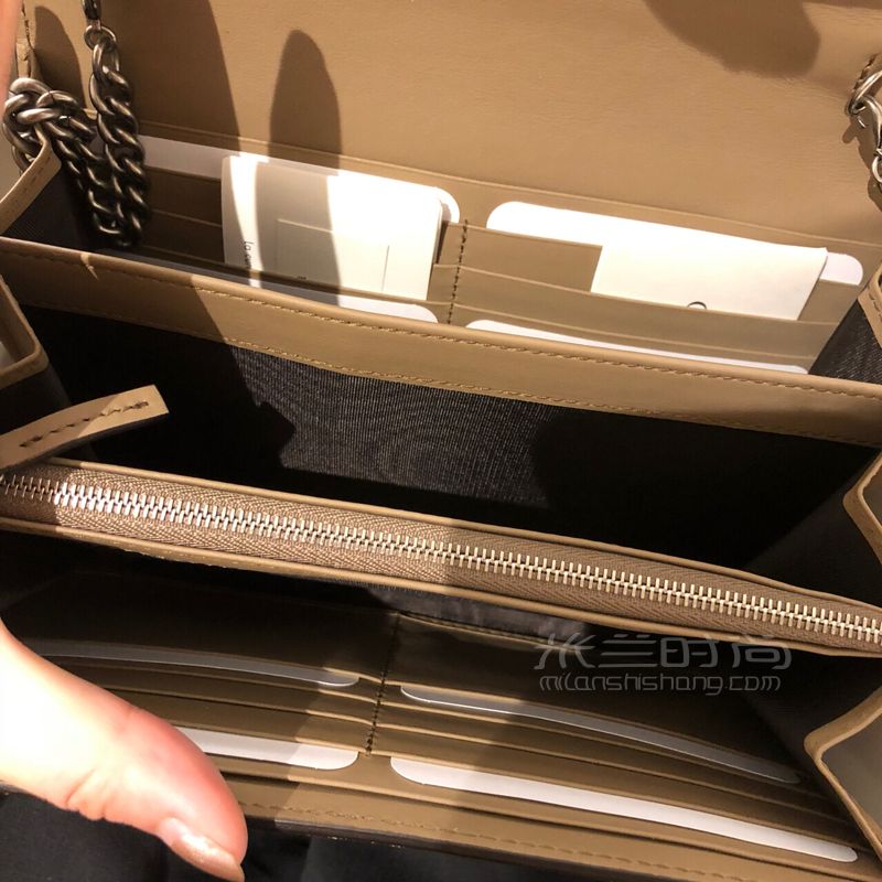 貧民窟女孩第一個奢侈品包包選擇了gucci酒神woc！ 靠自己掙的錢買自己心儀 (5)