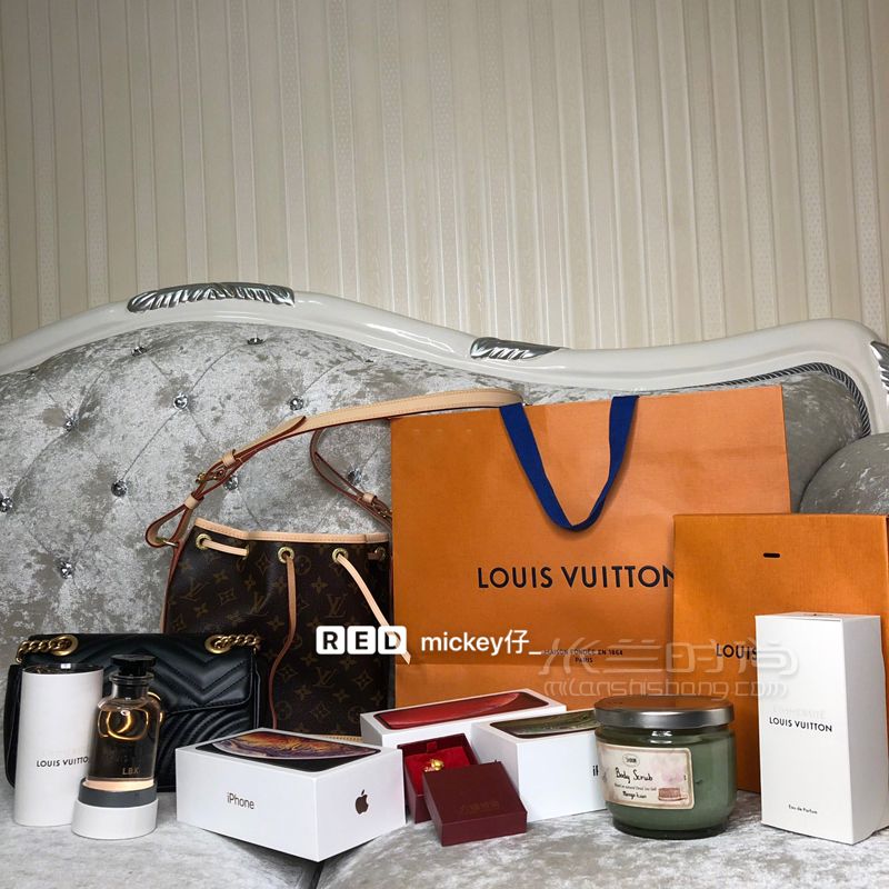 23歲家里沒礦靠自己買過的奢侈品包包_時尚 (7)