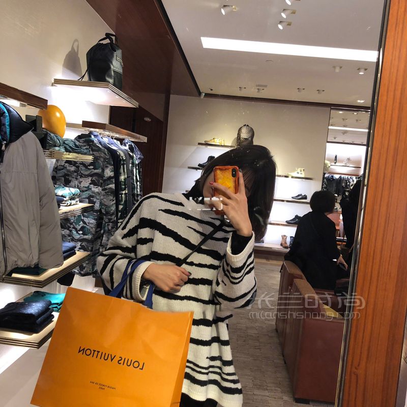 23歲家里沒礦靠自己買過的奢侈品包包_時尚 (6)