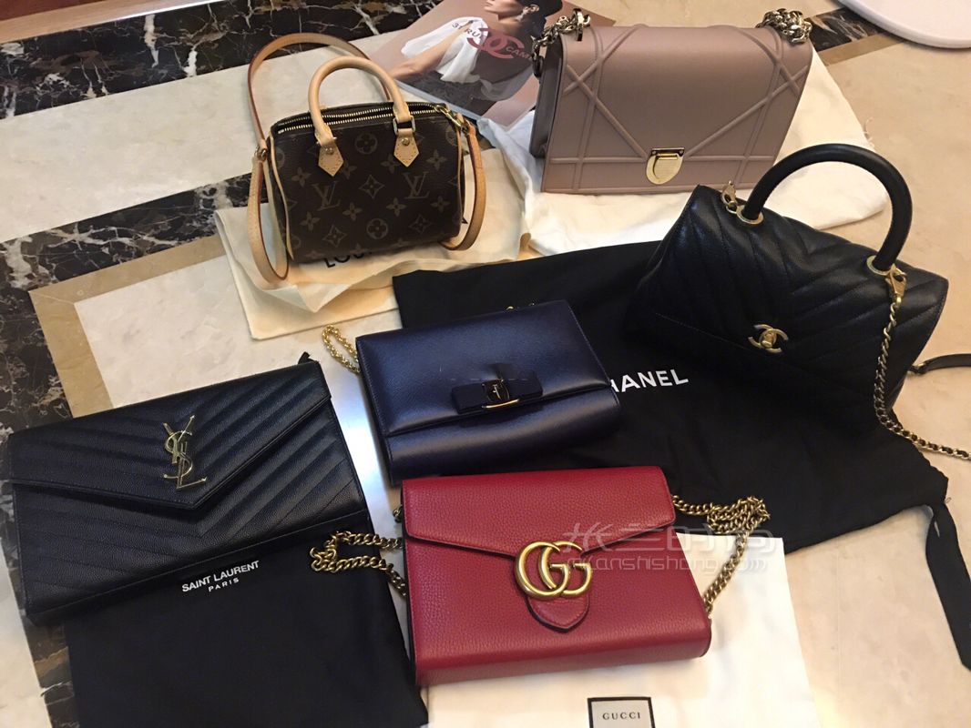 細(xì)數(shù)這兩三年買過的包包 開始買奢侈品包包是在畢業(yè)之后上學(xué)的時(shí)候都隨便買