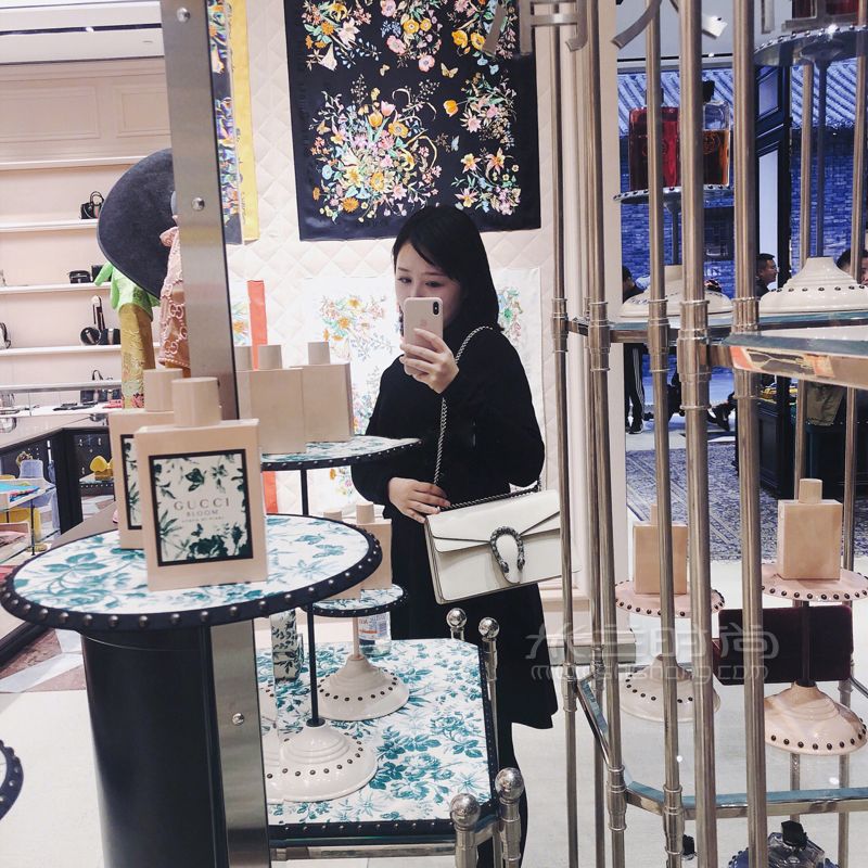 gucci酒神包19年新色簡直美炸天了！小仙女必備??！顏色是類似乳白色的全牛 (4)