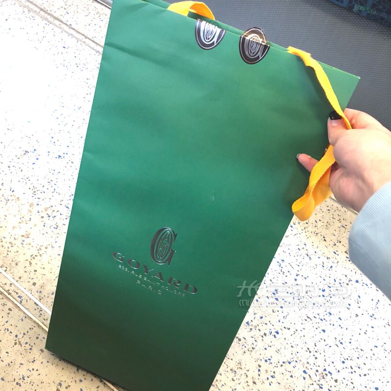 goyard在英國(guó)唯一一家店買(mǎi)的。我的奢侈品包包跟朋友看了好久 (3)