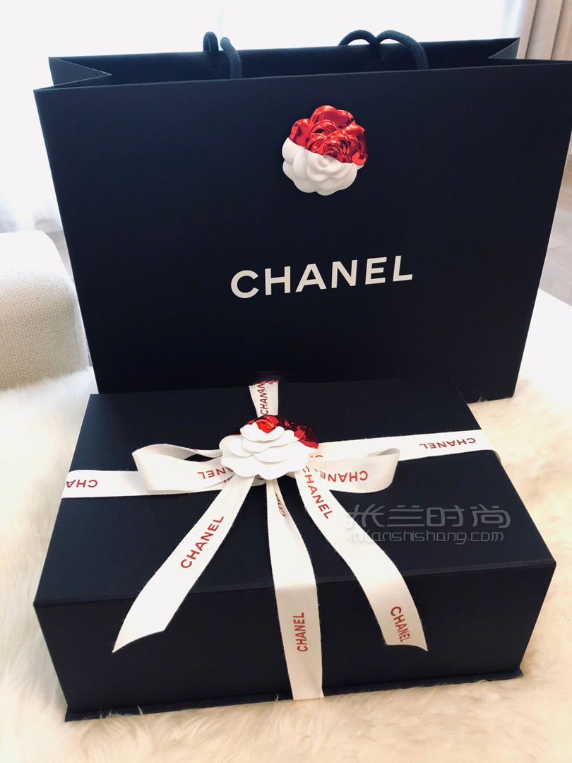 Chanel cf黑金牛小號 第一個香奈兒包包 2019.2.10購于上海國金 (3)
