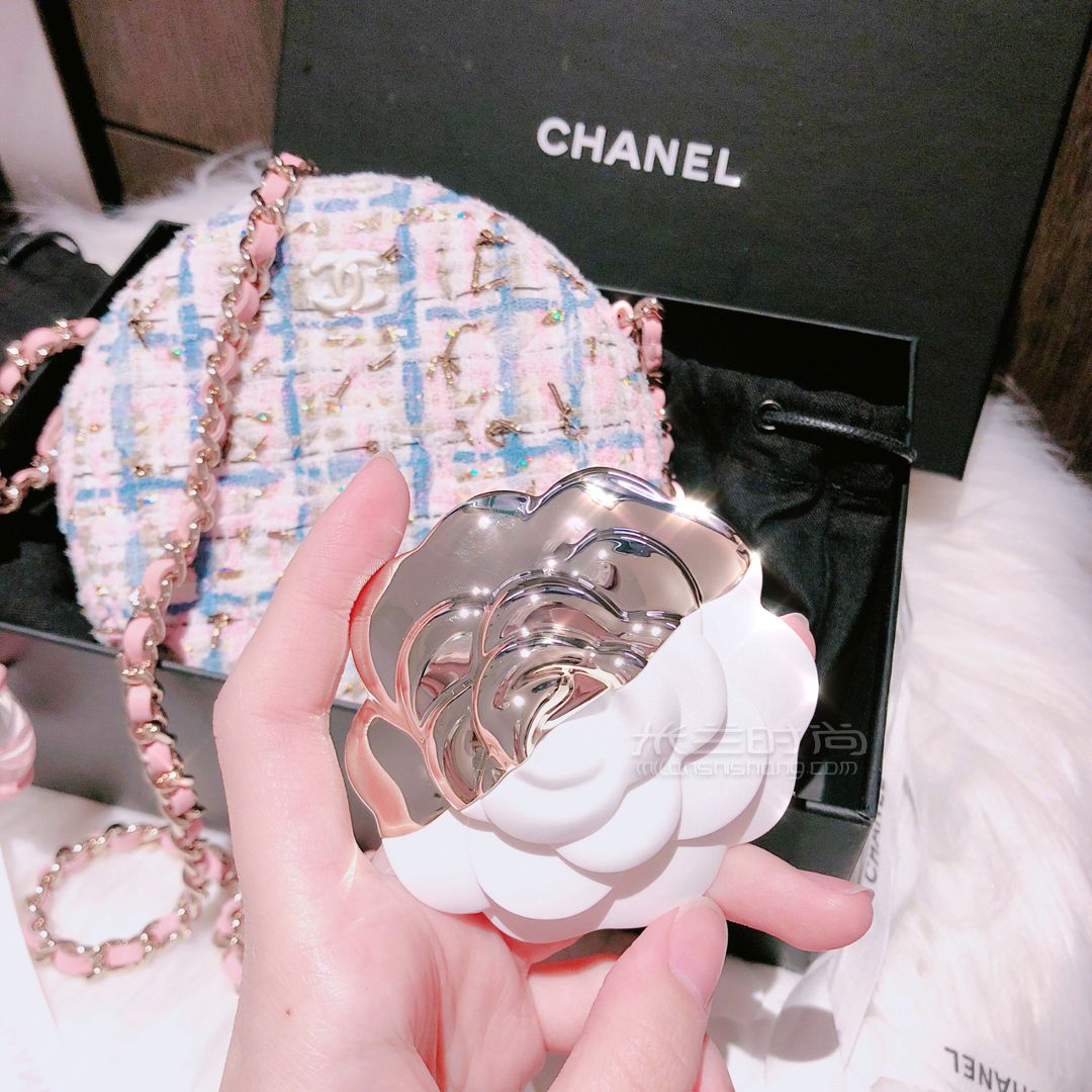 CHANEL 香奈兒新款小圓包！少女心爆炸太可愛了啊啊！ chanel新一季的包包都 (5)