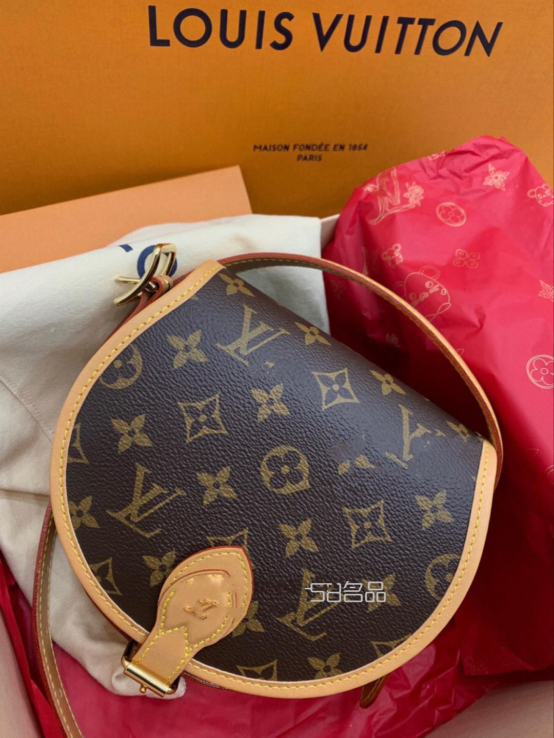 lv馬鞍包,lv 長(zhǎng)錢包 十字紋_1