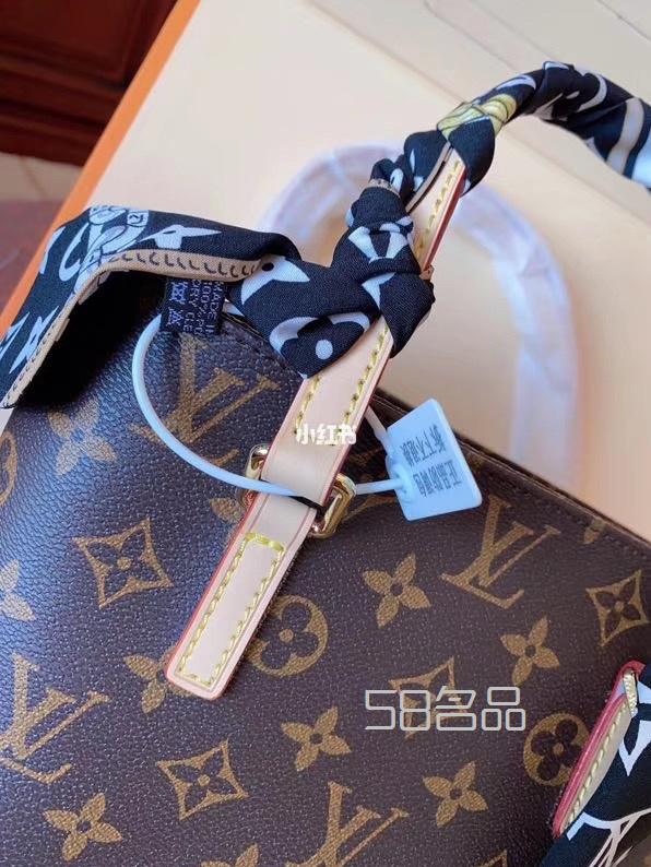 lv 微微安 包包,lv老花位置統(tǒng)一嗎_16