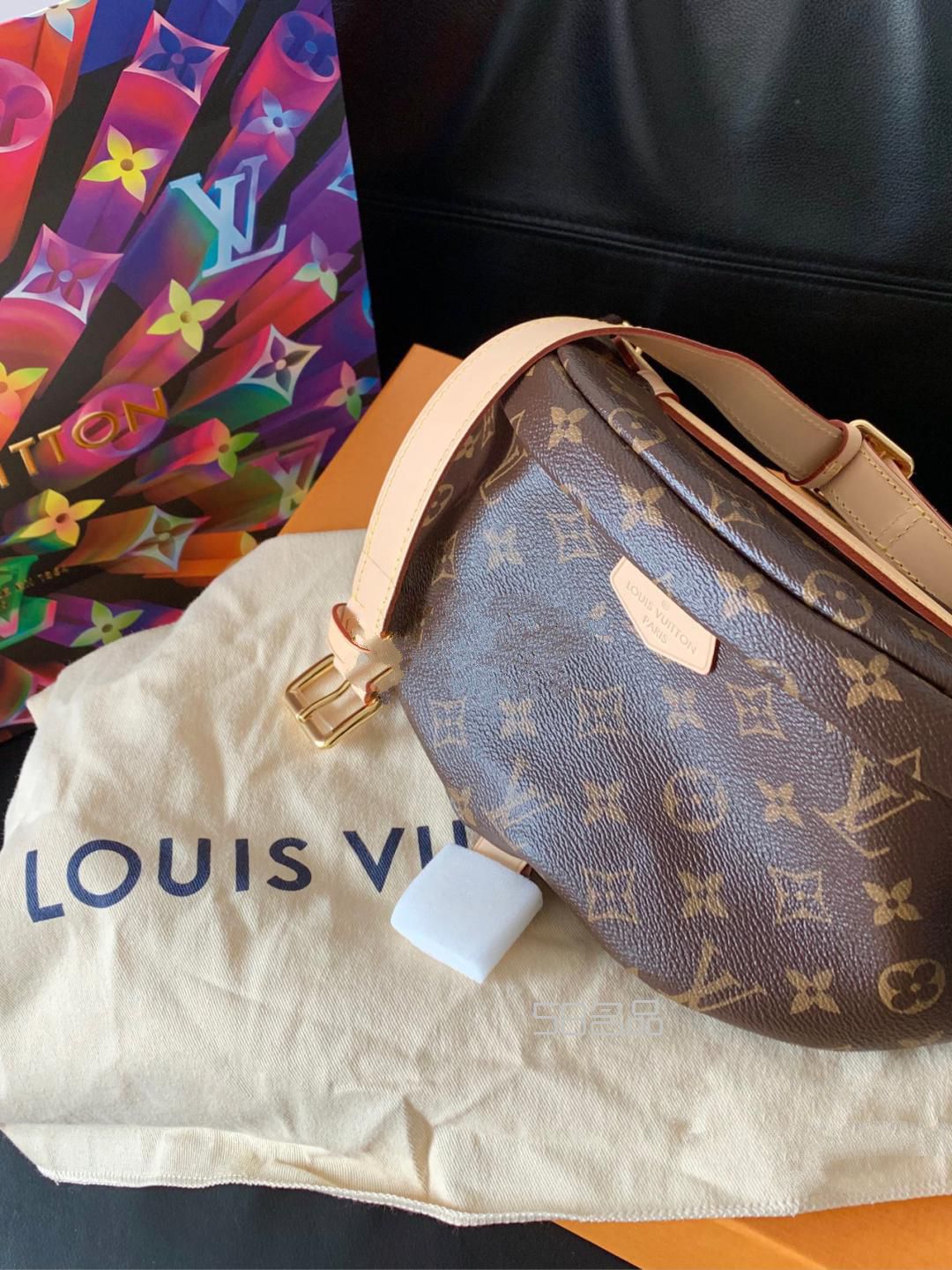 LV不好買的包去店里碰碰運(yùn)氣吧,lv斜跨小包_3