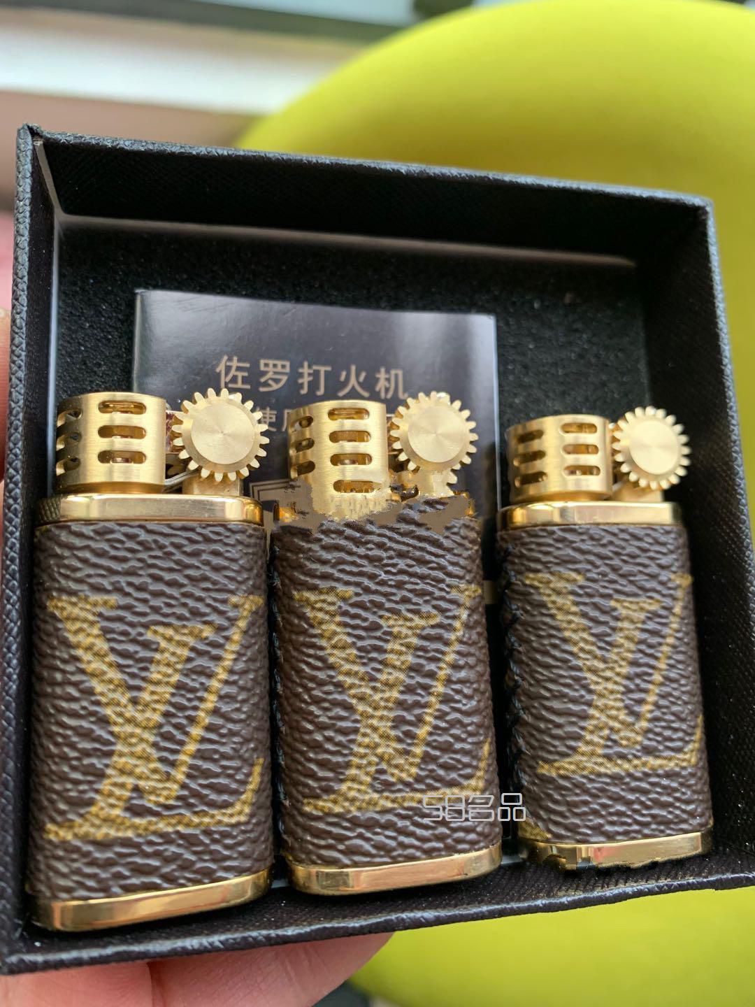LV【正品包拆包手工品】打火機(jī),lv五金鑒別_1