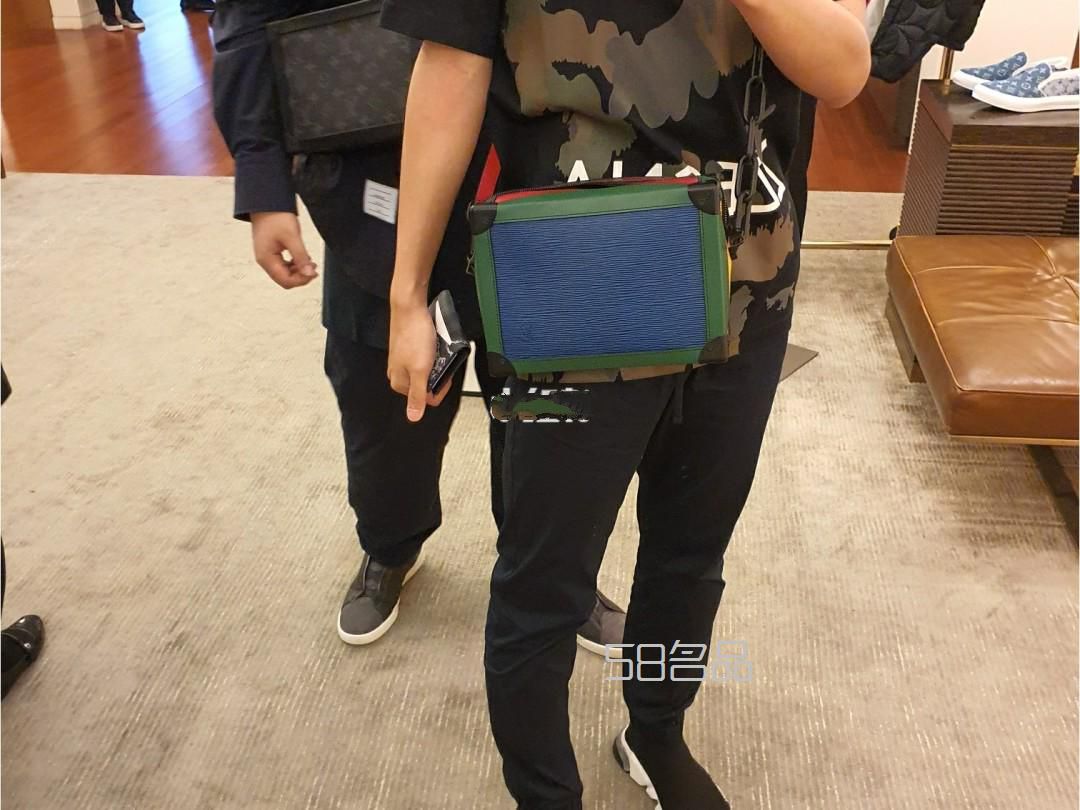 史上較全LV盒子包soft trunk的上身實物合集,lv白格子包如何分真假_3