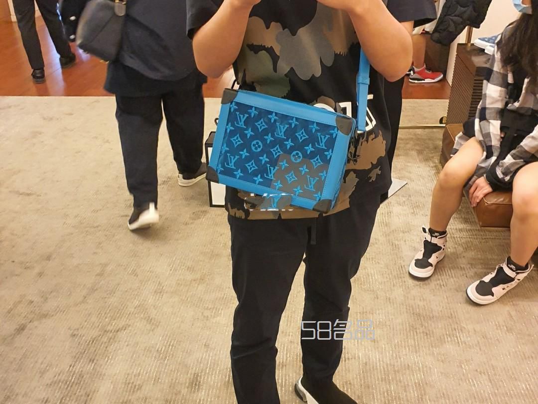 史上較全LV盒子包soft trunk的上身實物合集,lv白格子包如何分真假_14