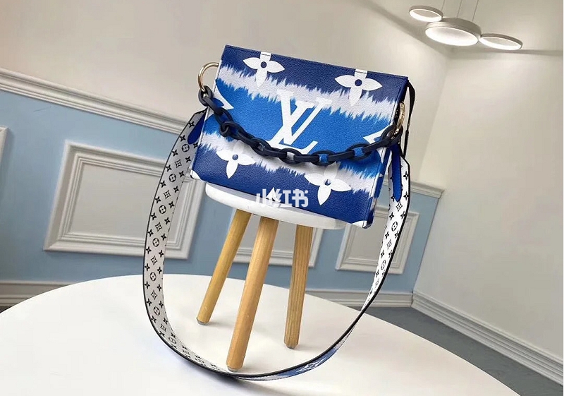 誰能告訴我 LV 2020盥洗包到底有沒有這款,lv m40146_5