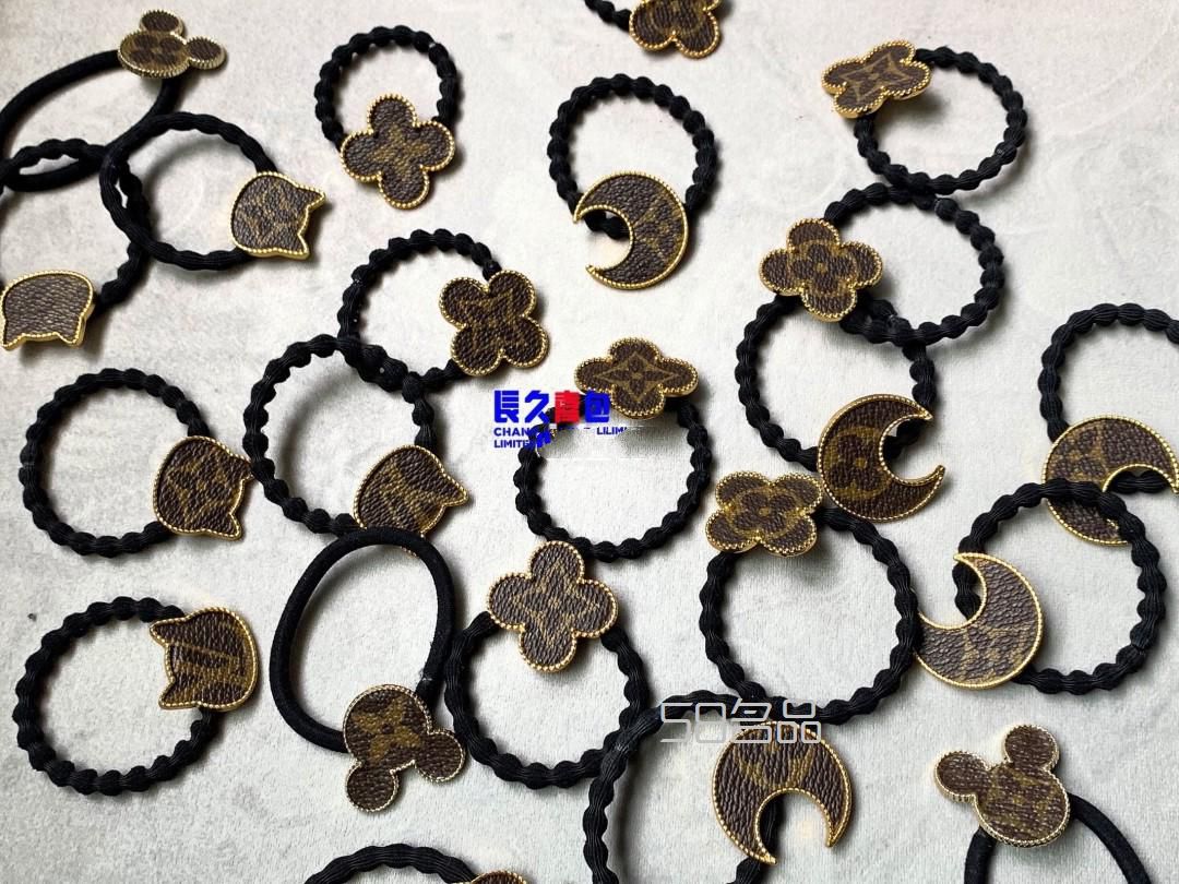 用LV包包裁剪出來的小發(fā)夾！也太特別了吧！,lv的戒指m號(hào)對(duì)應(yīng)幾號(hào)_3