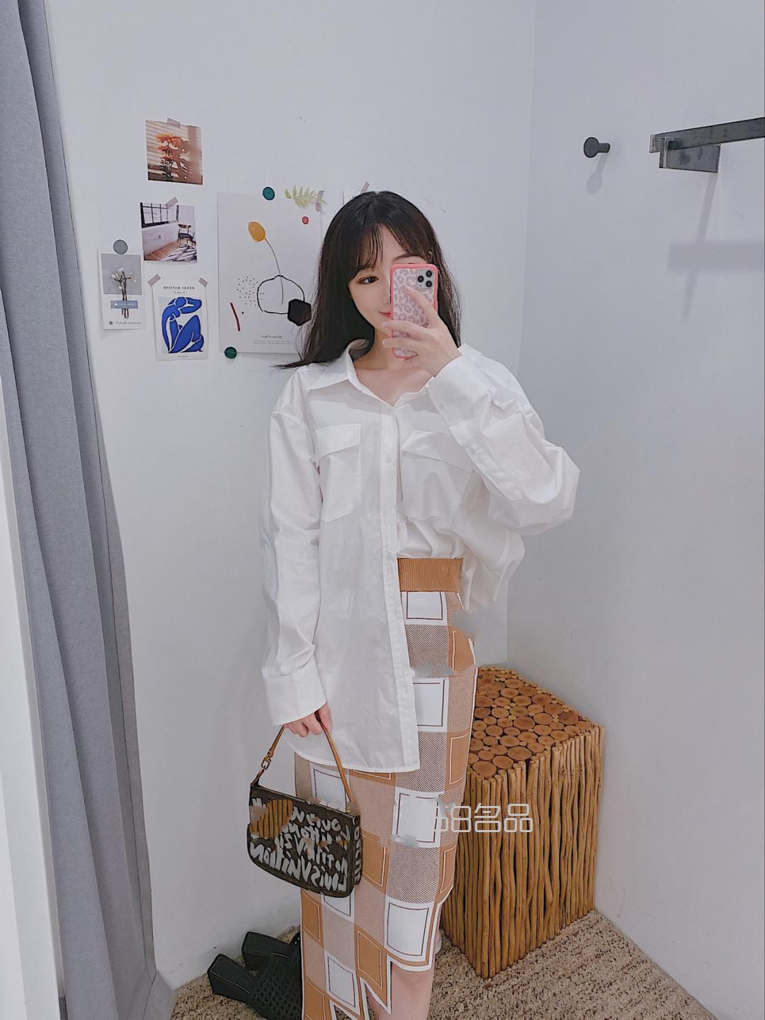 每日一包｜Kendall同款LV涂鴉麻將包,高仿lv女包價(jià)格及圖片_3