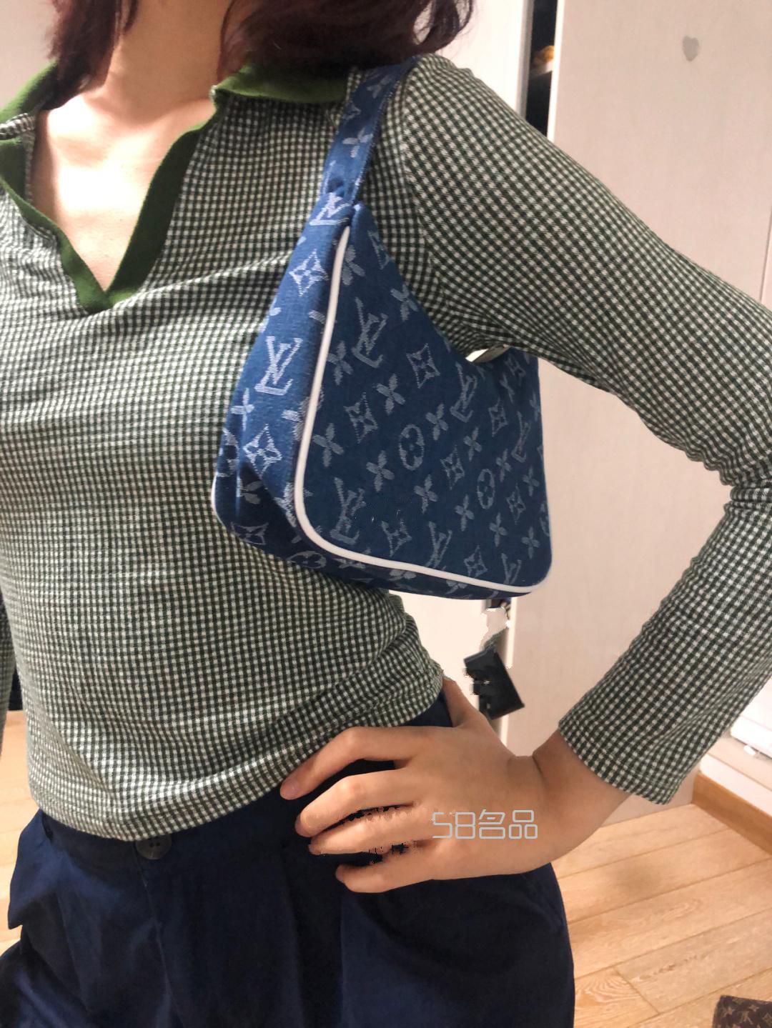 美哭！甜酷辣妹必備LV老花hobo包平價(jià)替代,lv限量版女包_12