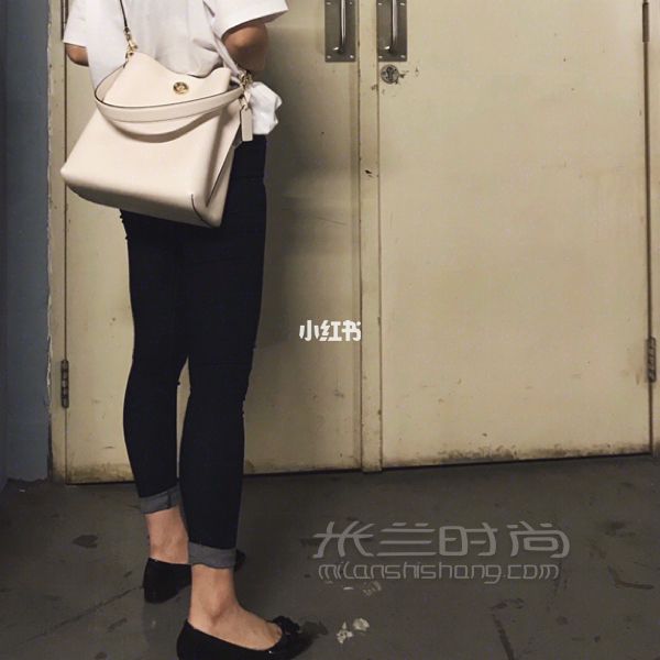 Coach Charlie 水桶包 我的媽也太好看了吧！_5