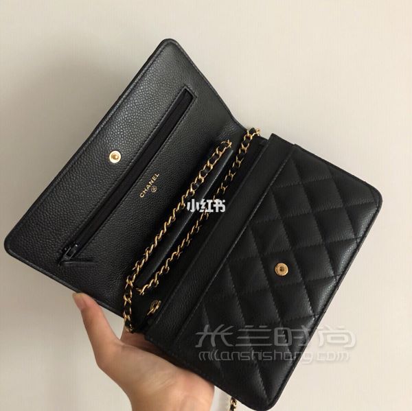 人生第一個香奈兒包包woc鏈條包 3月份買的這款現(xiàn)在想玩啦就把自己的包包po_5
