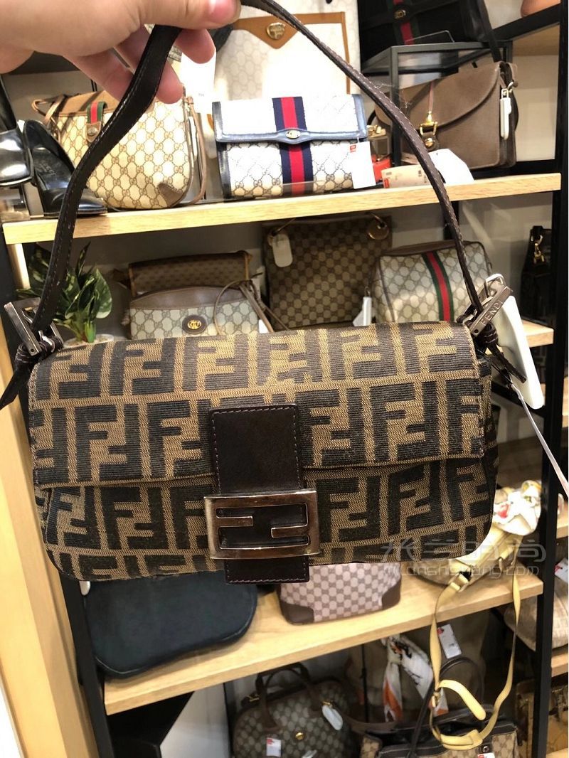 Fendi和LV款式怎么選？札幌中古店_1