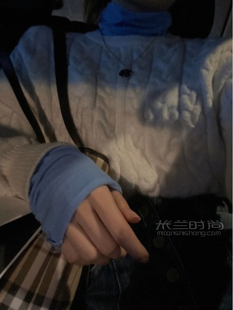 吹爆這個打底衫真的既好看又好穿！糖果色毛衣高領(lǐng)_4