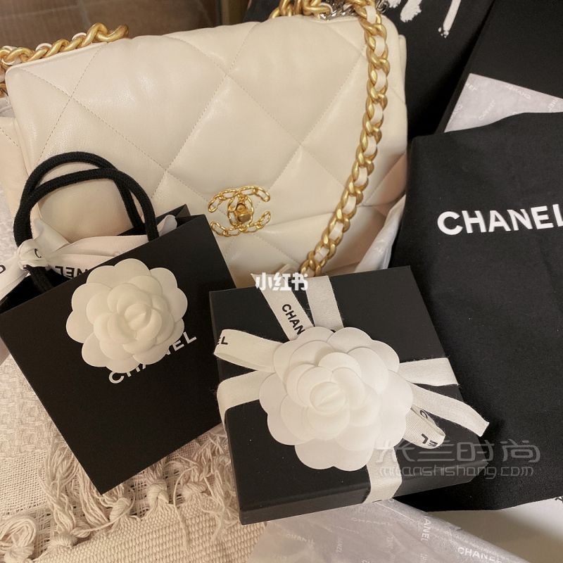 買錯(cuò)香奈兒耳釘?shù)纳钜棺载?zé)_3