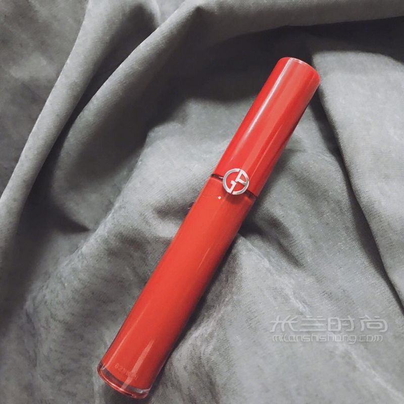 「妝容分享」阿瑪尼紅管400平價替代 包里必備的復(fù)古正紅_9