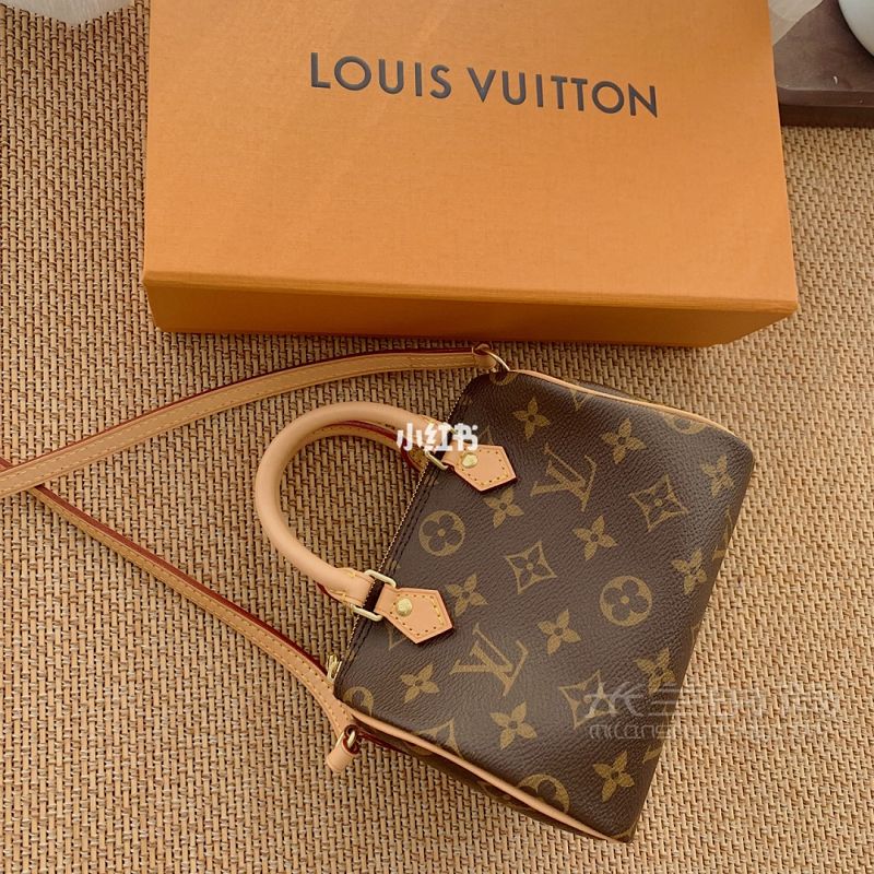 LV nano speedy  枕頭包購(gòu)買小攻略枕頭古馳怎么樣_2