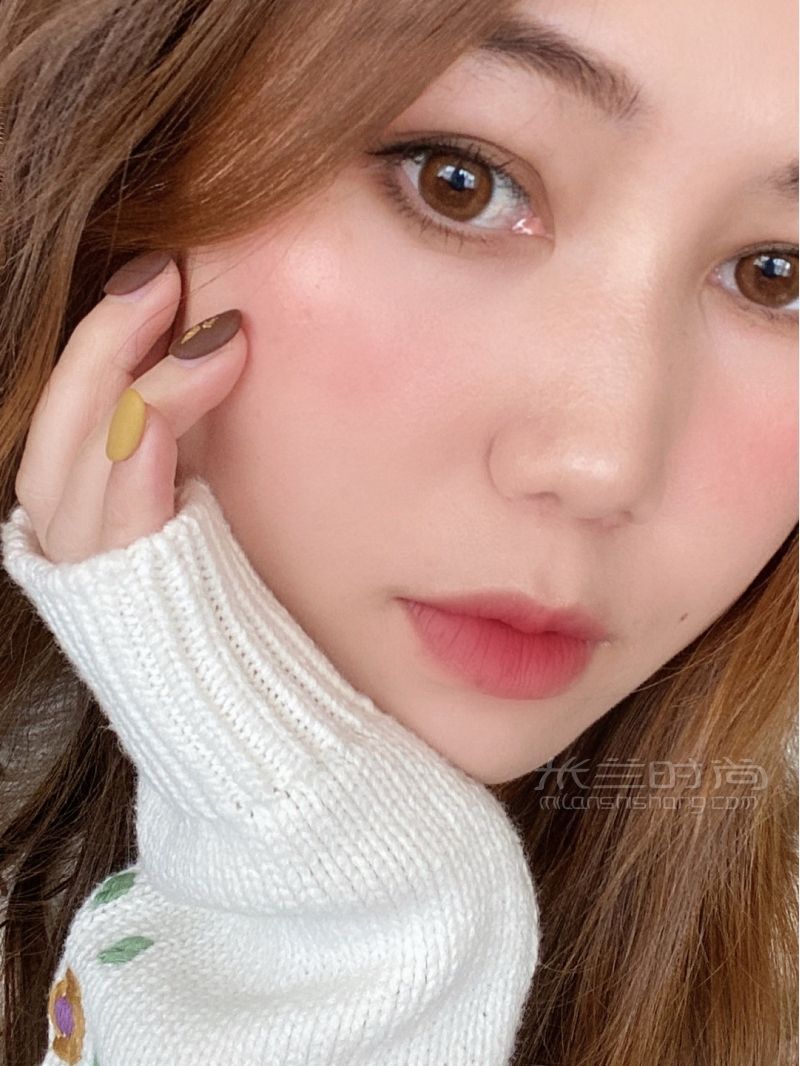 我服香奈兒的底妝就沒(méi)有不好用的。_6