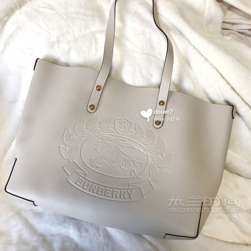 Burberry Small Embossed Crest Leather Tote-博柏利怎么樣_3
