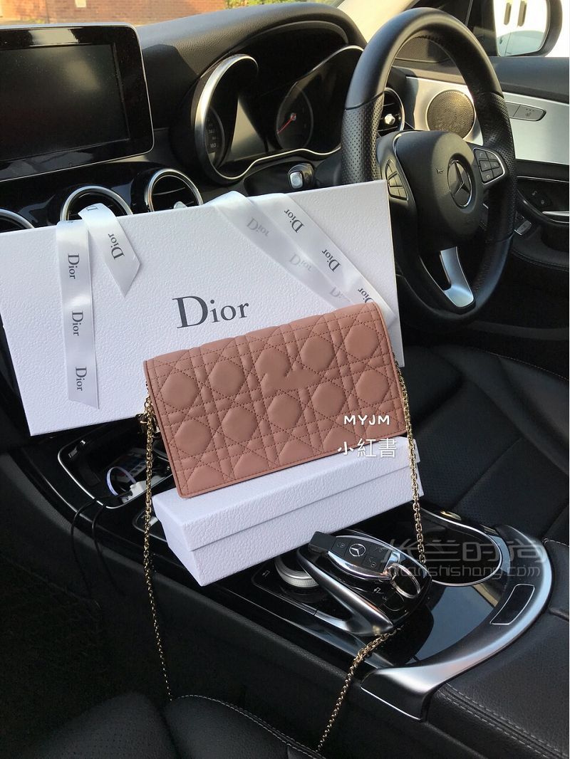 全球首發(fā)Dior豆沙玫瑰色系列包包_1