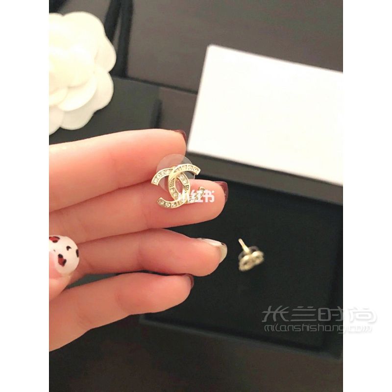 Lilymay mac 同款的香奈兒Chanel耳釘找了好久終于找到啦?。3