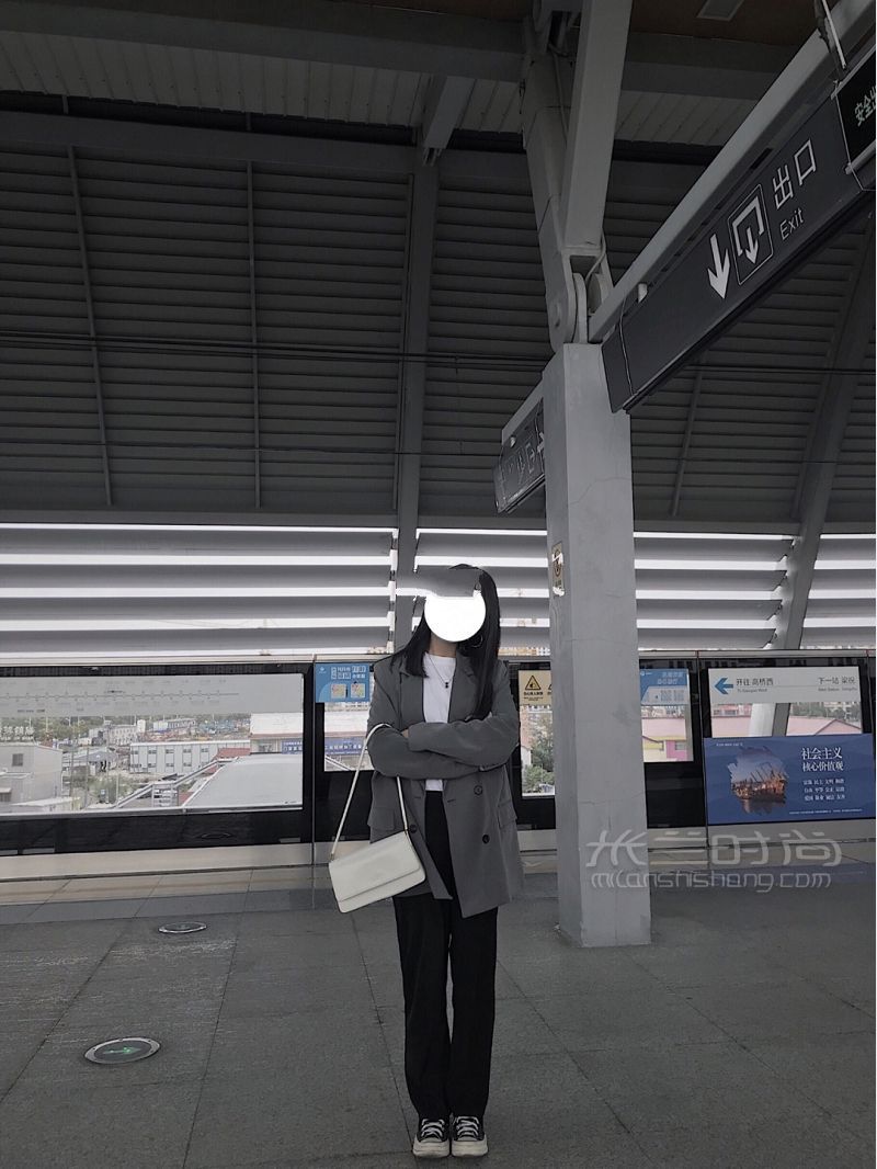 11買到被n個(gè)人問(wèn)的法式腋下包 滿分西服 最愛(ài)的包包_1