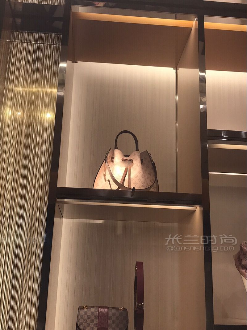 記錄一下人生第一款lv包包【型號M54353 hina】_6